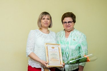 Медики принимают поздравления  